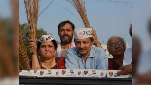 Despite Delhi, Mumbai might choose Kejriwal over Modi, Rahul