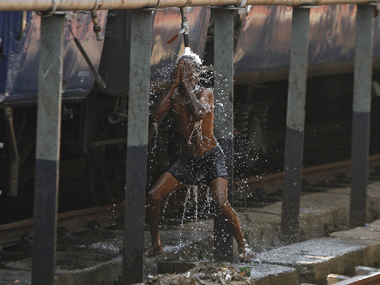 Despite the heat, every third Mumbaikar skips daily bath: Survey Despite the heat, every third Mumbaikar skips daily bath: Survey