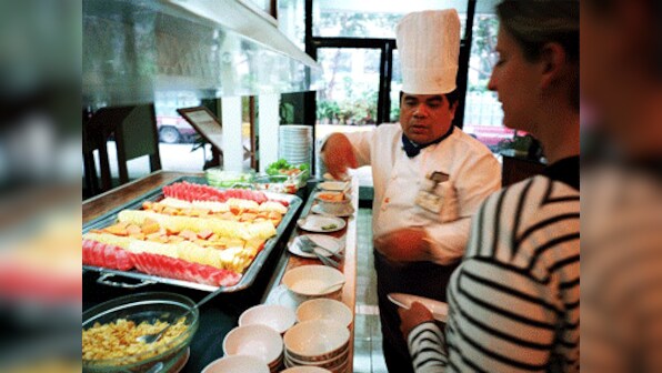 Breakfast over WiFi: Survey reveals travellers’ priorities