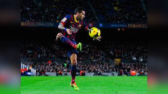 Villareal hand lifetime ban to fan who threw banana at Alves