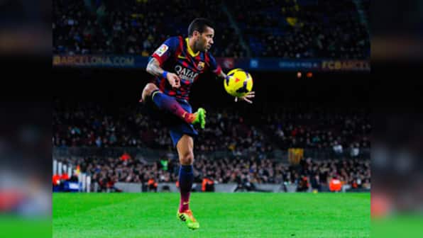 Villareal hand lifetime ban to fan who threw banana at Alves