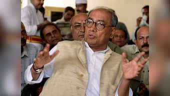 Modi blatantly lying, ignorant of India's history: Digvijaya Singh