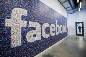 Facebook CFO David Ebersman quits Facebook CFO David Ebersman quits