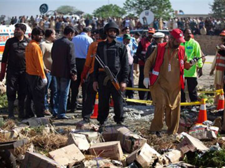 Bomb rips through Islamabad market: 18 dead, dozens injured