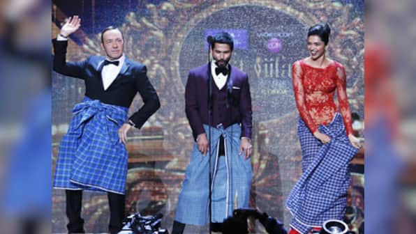Kevin Spacey stars in IIFA, accuses India of 'stealing' House of Cards