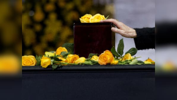 Thousands line up to bid goodbye to Garcia Marquez in Mexico