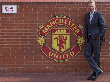 Van Gaal bookmakers' favourite to replace Moyes Van Gaal bookmakers' favourite to replace Moyes