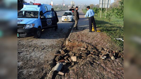 Pak's Pervez Musharraf escapes assassination attempt