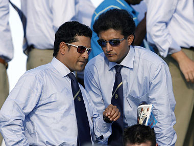 Let's football: Twitter makes ISL final about Sachin vs Ganguly Let's football: Twitter makes ISL final about Sachin vs Ganguly