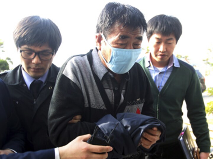 Captain who deserted doomed S-Korean ferry had 40 years at sea