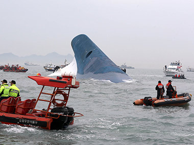 S-Korea ferry: Toll at 32, captain defends actions S-Korea ferry: Toll at 32, captain defends actions