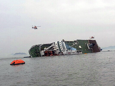 South-Korean ferry that sunk may have been going too fast South-Korean ferry that sunk may have been going too fast