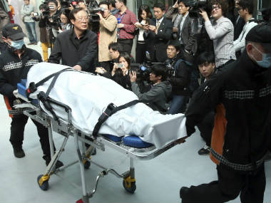 S-Korea ferry accident: Evacuation order came too late S-Korea ferry accident: Evacuation order came too late