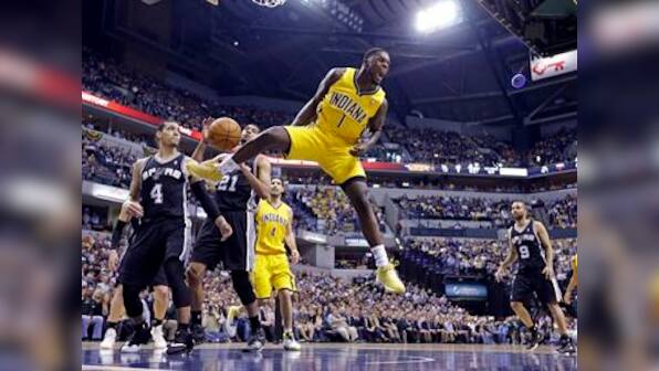 NBA wrap: Spurs outclass Pacers to record 18th straight win