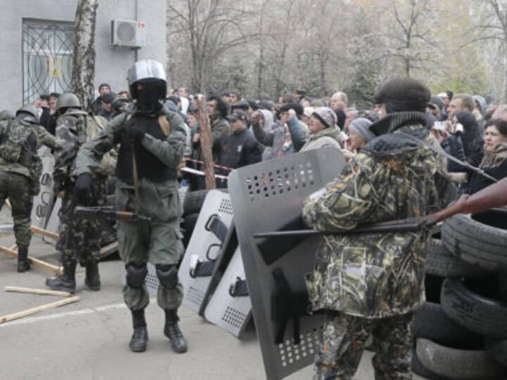 Ukraine: Uniformed men occupy Donetsk police HQ