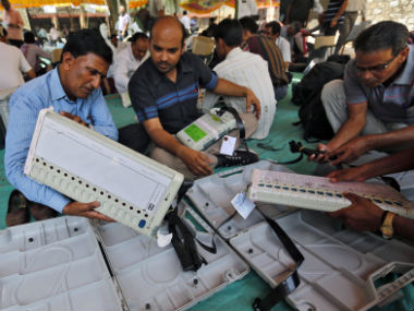 Elections 2014: Voting begins in 39 Tamil Nadu seats Elections 2014: Voting begins in 39 Tamil Nadu seats