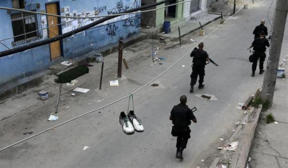 Brazil Army Occupies Shantytowns Ahead Of World Cup World News Firstpost