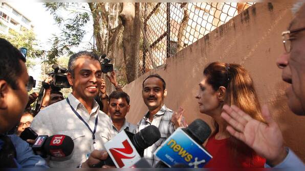Image: HDFC's Parekh doesn't get to vote, but still lends support to Cong's Milind Deora