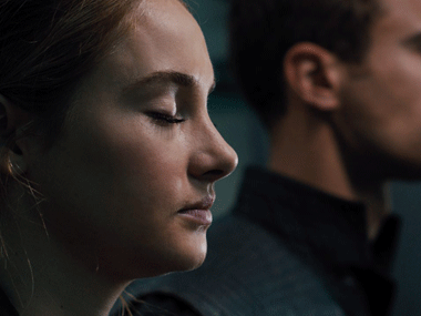 Movie review: Neil Burger's Divergent similar to The Hunger Games Movie review: Neil Burger's Divergent similar to The Hunger Games