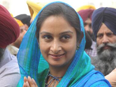 Harsimrat Kaur Badal calls Navjot Singh Sidhu a "Pakistani agent", criticises Congress leader for questioning IAF air strikes
