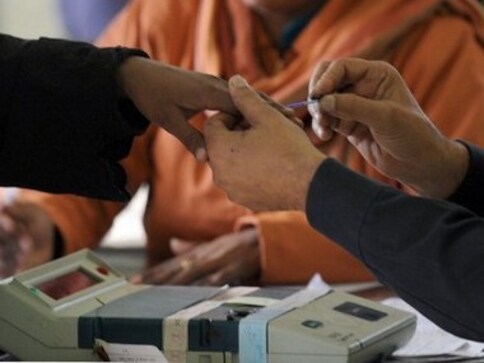 By-elections 2018: EVM glitches mar Lok Sabha bypolls in Maharashtra's Palghar and Bhandara-Gondiya seats By-elections 2018: EVM glitches mar Lok Sabha bypolls in Maharashtra's Palghar and Bhandara-Gondiya seats