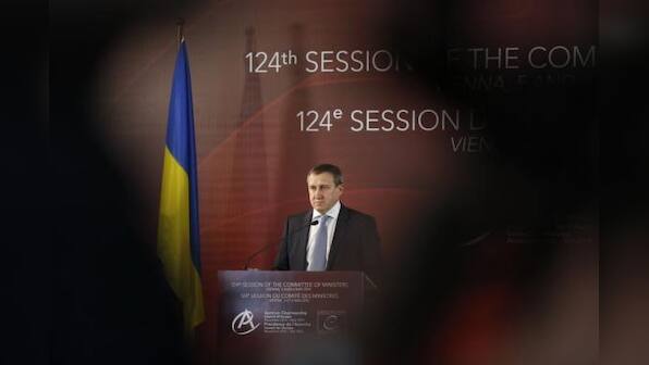 Ukrainian formin calls on West to impose tougher sanctions on Russia