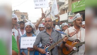 Elections 2014: Who's forcing AAP workers to leave Amethi?