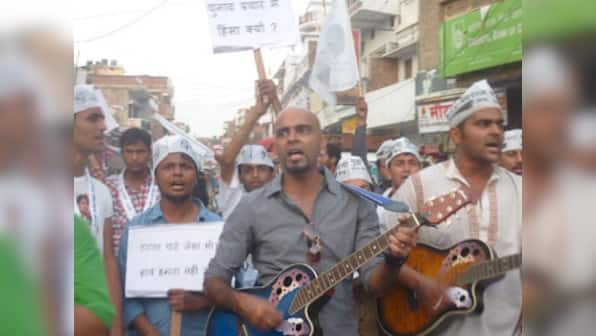 Elections 2014: Who's forcing AAP workers to leave Amethi?
