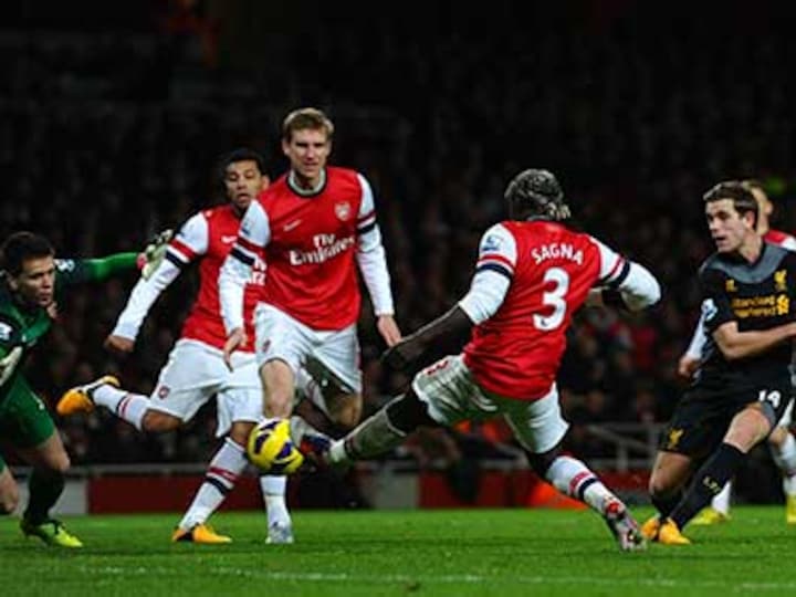 Premier League: Arsene Wenger banking on Arsenal consistency in top-four fight