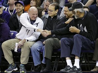 Former Microsoft CEO Steve Ballmer to buy LA Clippers for US $2 billion? Former Microsoft CEO Steve Ballmer to buy LA Clippers for US $2 billion?