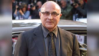 Veteran British actor Bob Hoskins dies at 71