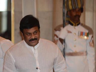 Chiranjeevi loses again in Seemandhra, brother gains Modis support