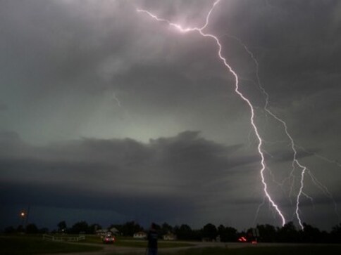 Erratic weather, thunderstorms batter UP, Rajasthan: Experts estimate losses in both states worth over Rs 500 crore Erratic weather, thunderstorms batter UP, Rajasthan: Experts estimate losses in both states worth over Rs 500 crore
