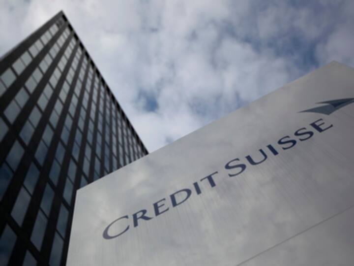 Credit Suisse to pay $2.5 bn fine to US for aiding tax evasion, but top management to stay Credit Suisse to pay $2.5 bn fine to US for aiding tax evasion, but top management to stay
