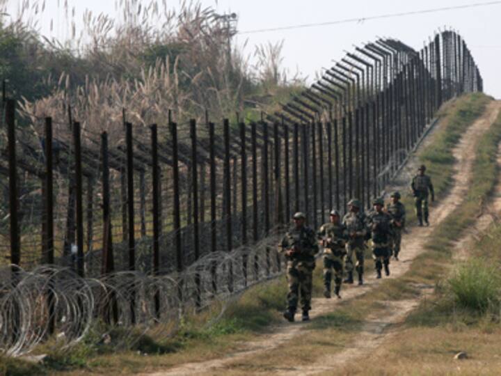 Jammu: Indian troops retaliate as Pak violates ceasefire again