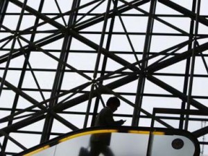 Japanese economy raises the bar with fastest pace of growth in two years Japanese economy raises the bar with fastest pace of growth in two years