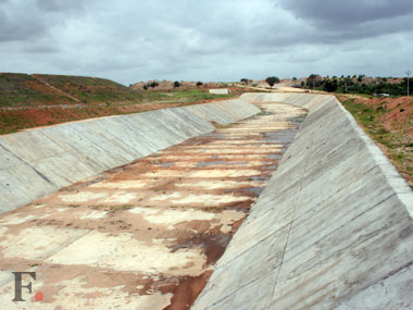 Graft unlimited: Freezing of Maharashtra irrigation projects causes no tremors Graft unlimited: Freezing of Maharashtra irrigation projects causes no tremors