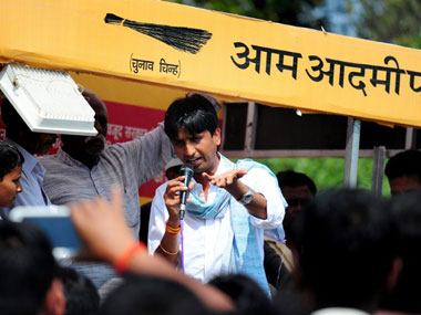 AAP's Kumar Vishwas alleges booth rigging in Amethi, officials deny AAP's Kumar Vishwas alleges booth rigging in Amethi, officials deny