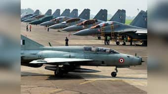 MiG-21 jet crashes into field in south Kashmir, pilot dead
