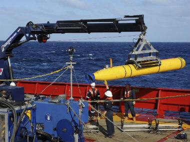 Chinese ship to map seabed in search for missing jet MH370