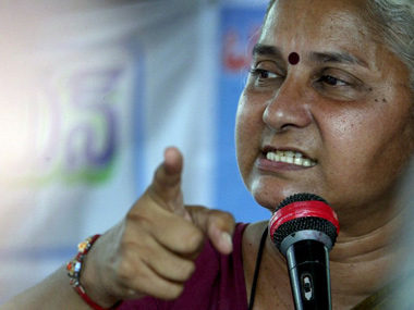 Swamy has to defend BJP's communal fervour: Medha Patkar hits back Swamy has to defend BJP's communal fervour: Medha Patkar hits back