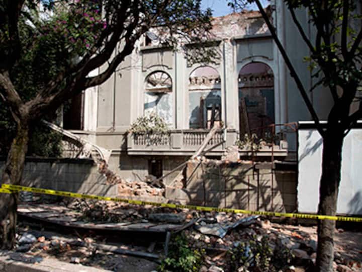 Strong 6.4 magnitude earthquake shakes Mexico's Pacific coast
