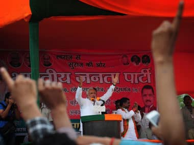 For the aam aadmi voter, Rahul, Modi are still mai-baap