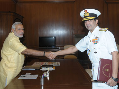 Navy chief briefs PM on operational readiness  Navy chief briefs PM on operational readiness