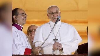 Pope says legitimate for world to stop Islamist aggression in Iraq
