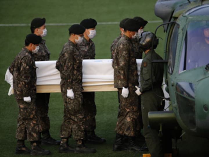 S-Korean ferry: Another body found as search resumes