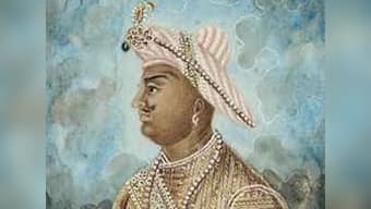 Undisclosed buyer buys Tipu Sultan's gold ring for 145,000 pounds in auction