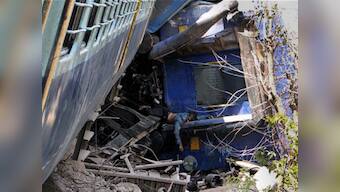 Maharashtra: 12 dead, 30 injured after passenger train derails