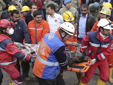 Turkey coal mine live: Death toll rises to 282, 150 still trapped Turkey coal mine live: Death toll rises to 282, 150 still trapped