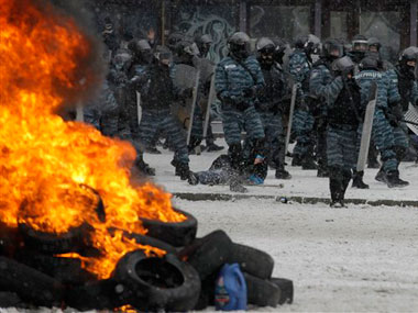 Ukraine: Day of mourning shows deepening divided between east and rest Ukraine: Day of mourning shows deepening divided between east and rest